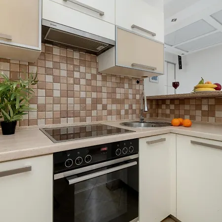 Apartment Komfortowy Apartament Z Parkingiem W Lodzi By Renters Lodz
