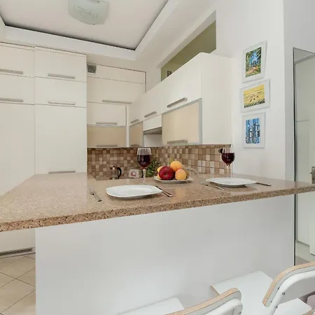 Komfortowy Apartament Z Parkingiem W Lodzi By Renters * Lodz