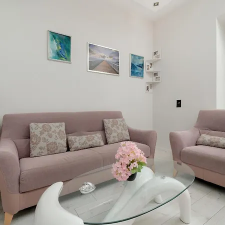 Komfortowy Apartament Z Parkingiem W Lodzi By Renters